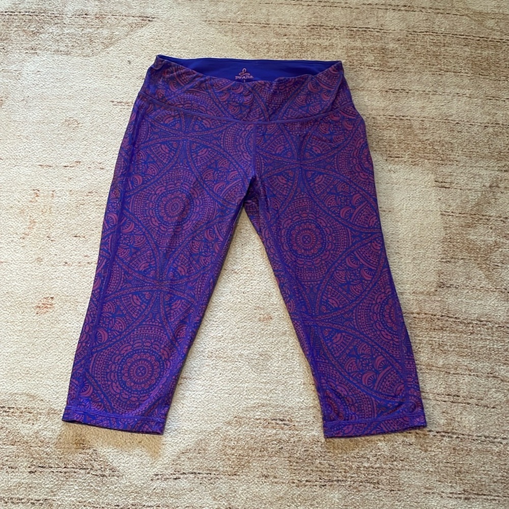Prana Shades of Purple Floral Print Cropped Leggings